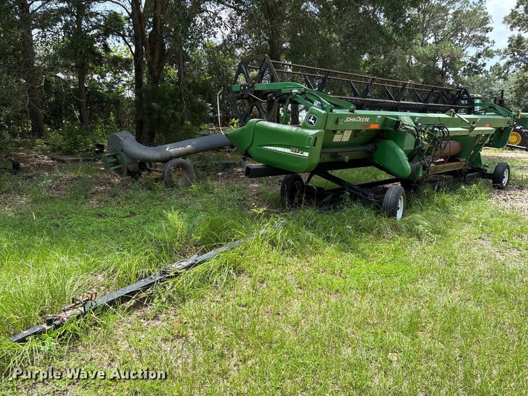 John Deere 925D draper head