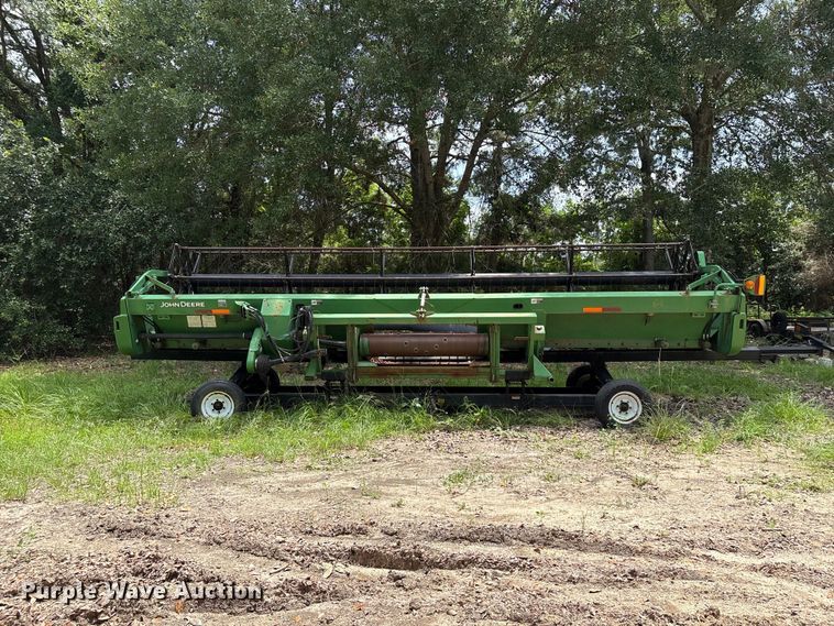 image for item EU0719 John Deere 925D draper head