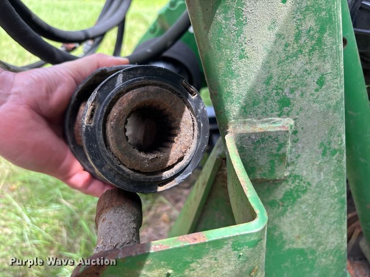 image for item EU0719 John Deere 925D draper head