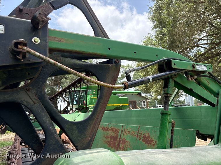 image for item EU0719 John Deere 925D draper head
