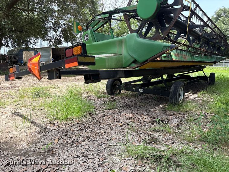 image for item EU0719 John Deere 925D draper head