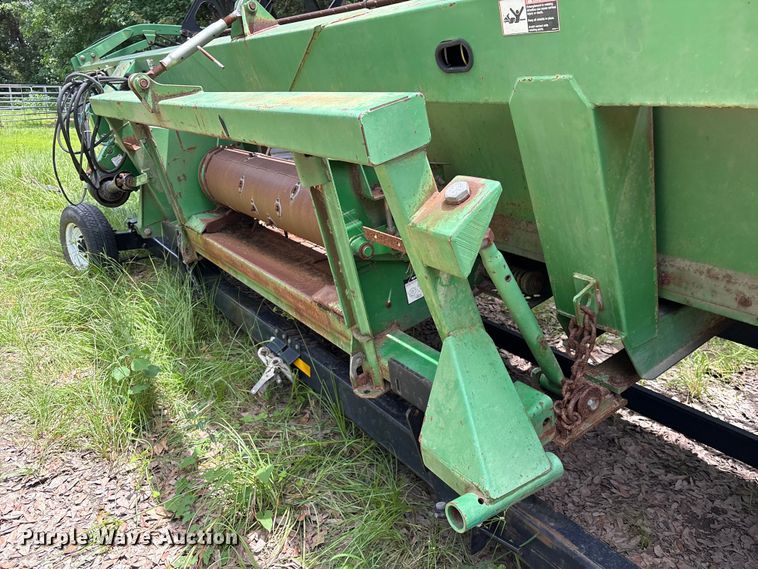 image for item EU0719 John Deere 925D draper head