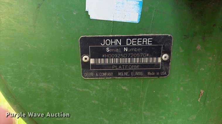 image for item EU0719 John Deere 925D draper head