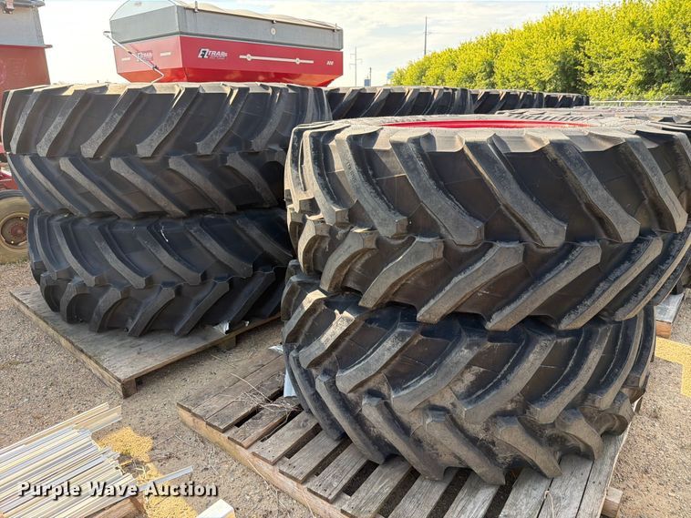 image for item EU5849 (4) Fendt 1050 tractor tires and wheels