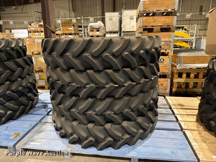 image for item EU5862 (4) Goodyear Ultra sprayer VF380/90R46 tires