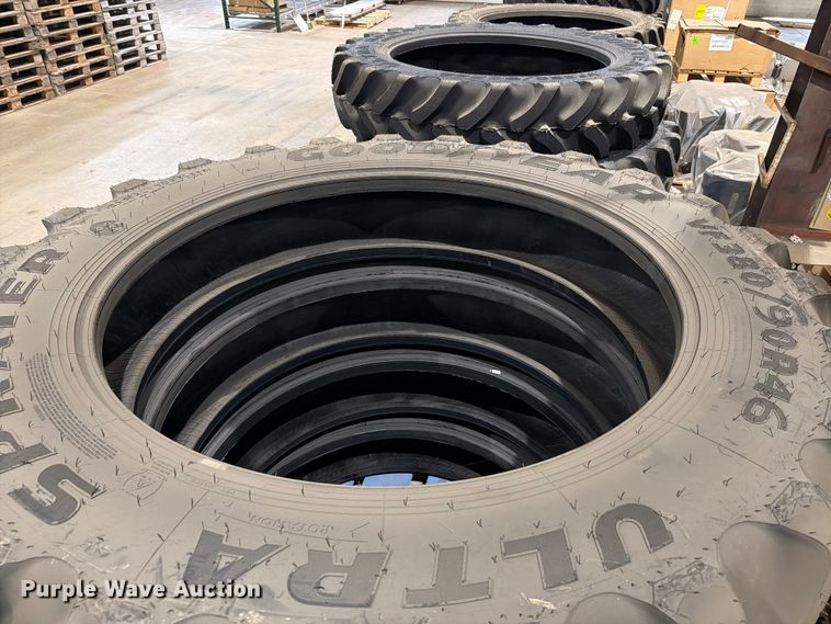 image for item EU5862 (4) Goodyear Ultra sprayer VF380/90R46 tires