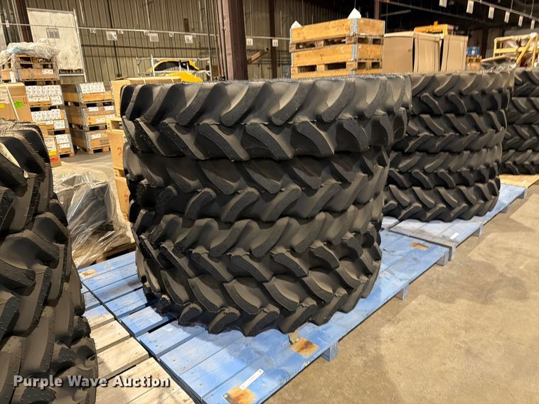 image for item EU5863 (4) Goodyear Ultra sprayer VF380/90R46 tires