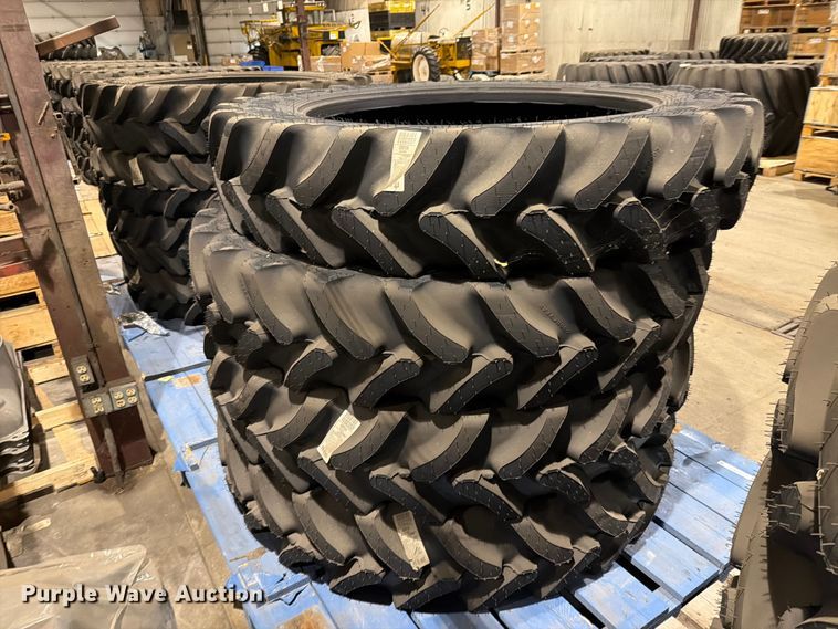 image for item EU5863 (4) Goodyear Ultra sprayer VF380/90R46 tires