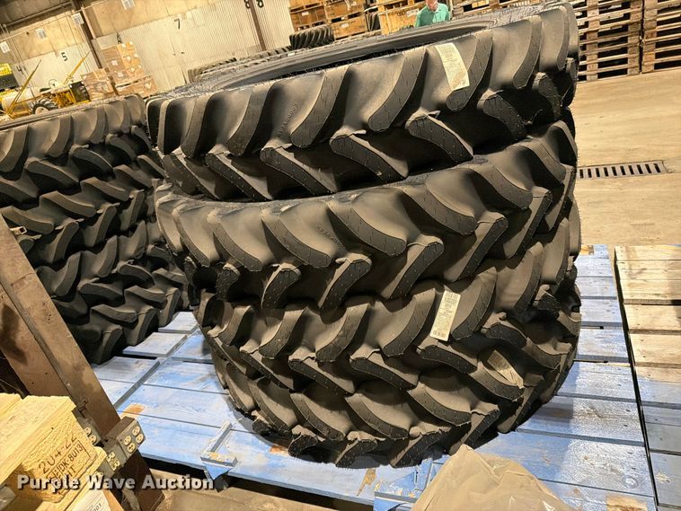 image for item EU5863 (4) Goodyear Ultra sprayer VF380/90R46 tires