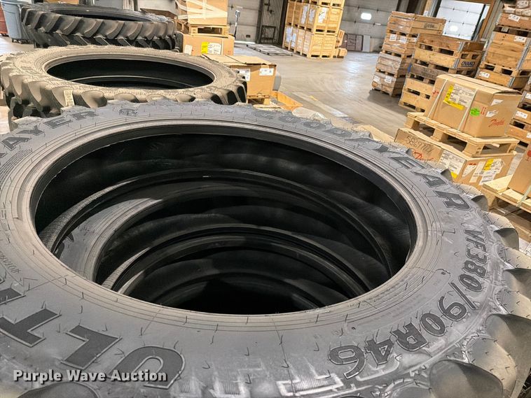 image for item EU5863 (4) Goodyear Ultra sprayer VF380/90R46 tires