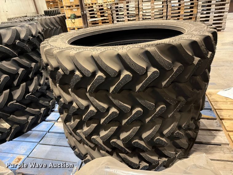 image for item EU5864 (4) Goodyear Ultra sprayer VF320/90R50 tires