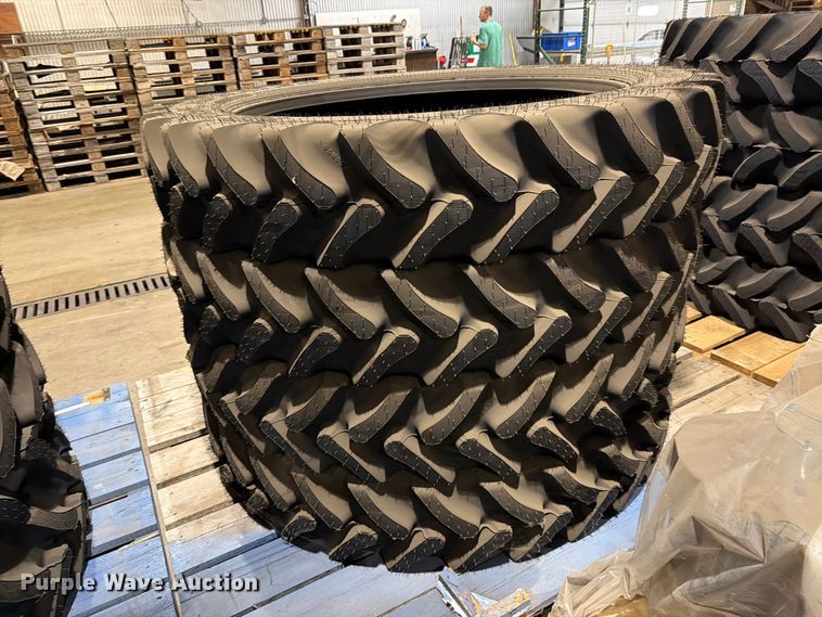 image for item EU5864 (4) Goodyear Ultra sprayer VF320/90R50 tires