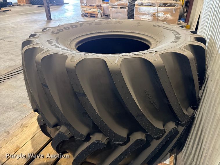 image for item EU5873 Goodyear Optitourqe Vaf1050/50R32CFO tire