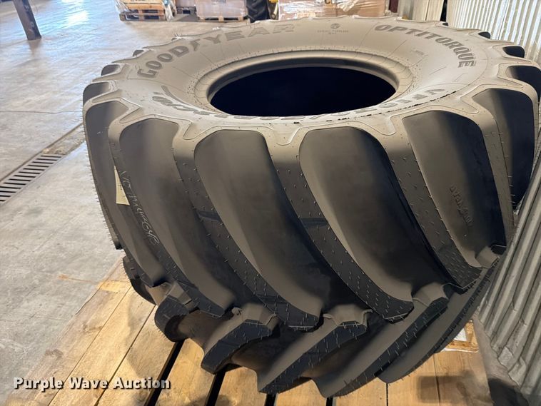 image for item EU5873 Goodyear Optitourqe Vaf1050/50R32CFO tire