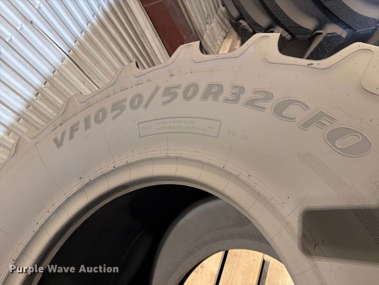 image for item EU5873 Goodyear Optitourqe Vaf1050/50R32CFO tire