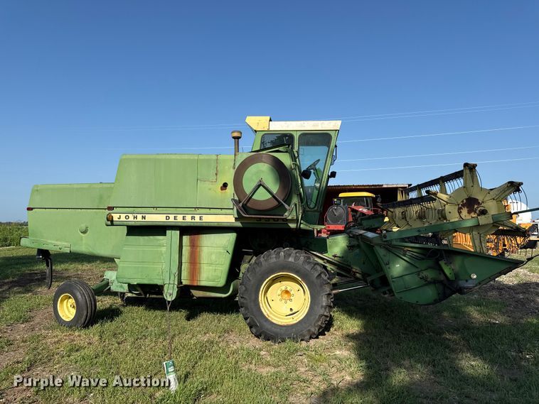 image for item EV6018 1973 John Deere 3300 combine