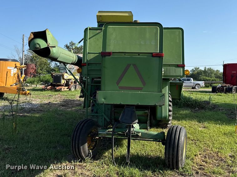 image for item EV6018 1973 John Deere 3300 combine