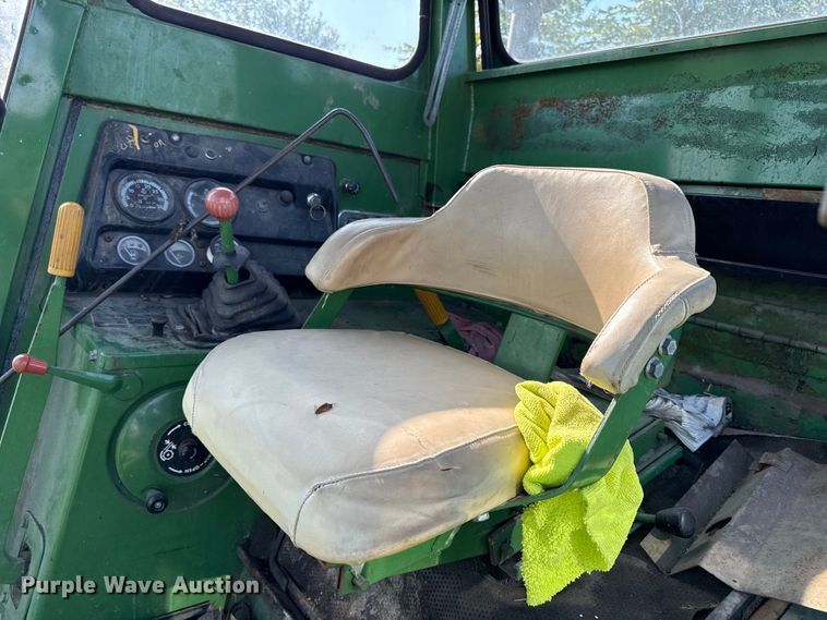image for item EV6018 1973 John Deere 3300 combine