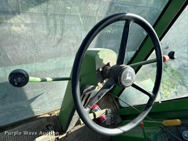 image for item EV6018 1973 John Deere 3300 combine