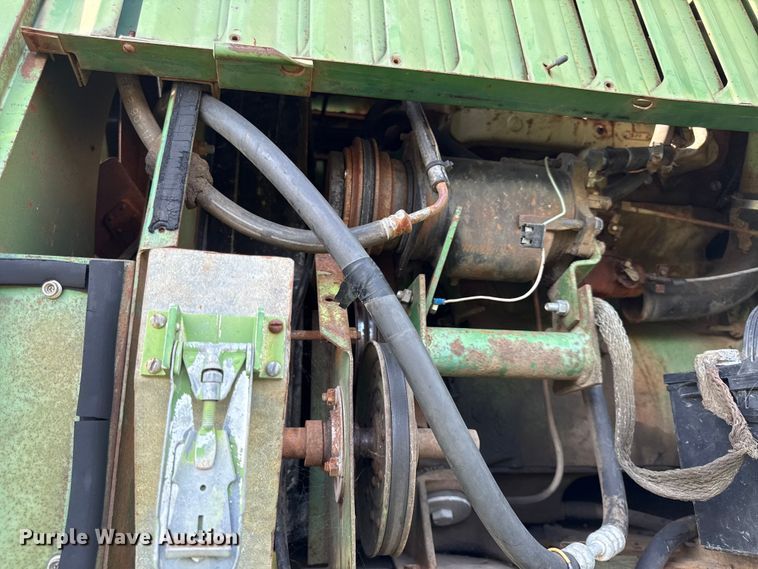 image for item EV6018 1973 John Deere 3300 combine