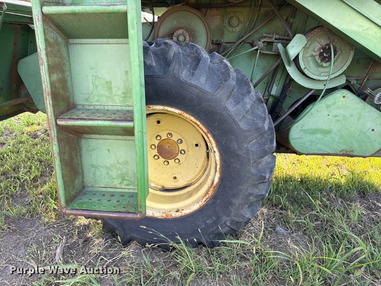 image for item EV6018 1973 John Deere 3300 combine