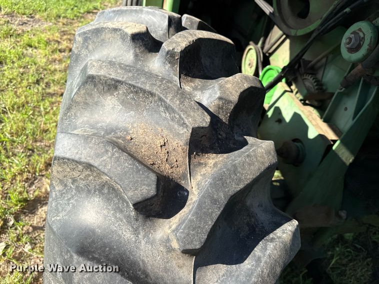 image for item EV6018 1973 John Deere 3300 combine