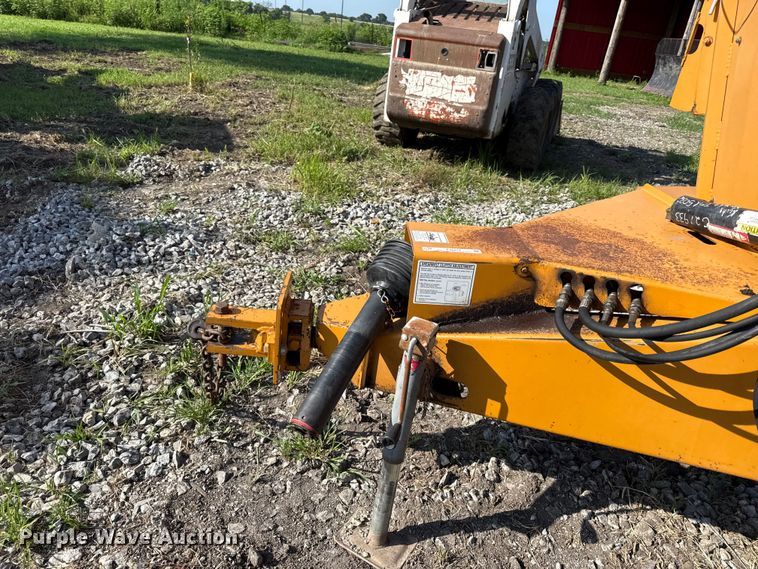 image for item EV6019 Kuhn Knight 5032 feed grinder/mixer