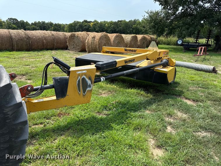2009 Vermeer TM800 disc mower