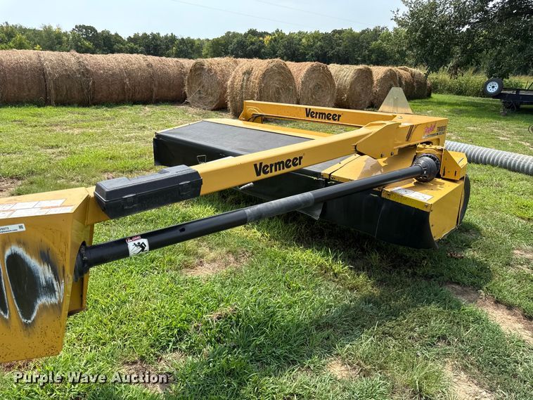 image for item EV6073 2009 Vermeer TM800 disc mower