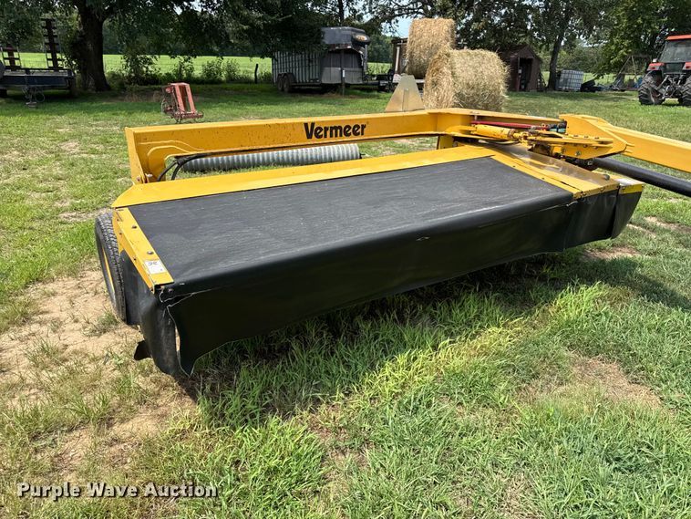 image for item EV6073 2009 Vermeer TM800 disc mower