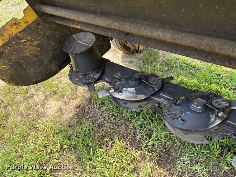 image for item EV6073 2009 Vermeer TM800 disc mower