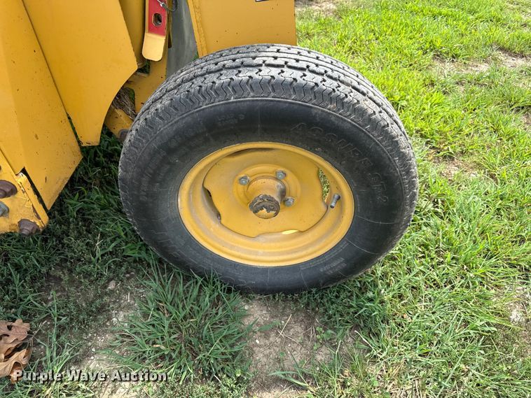 image for item EV6073 2009 Vermeer TM800 disc mower