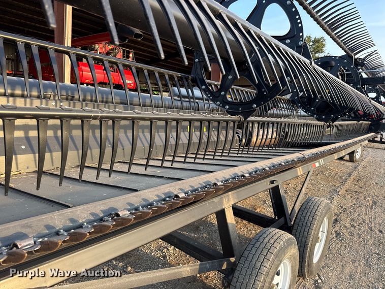 image for item EV6084 2019 MacDon FD135 flex draper head