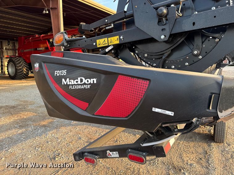 image for item EV6084 2019 MacDon FD135 flex draper head