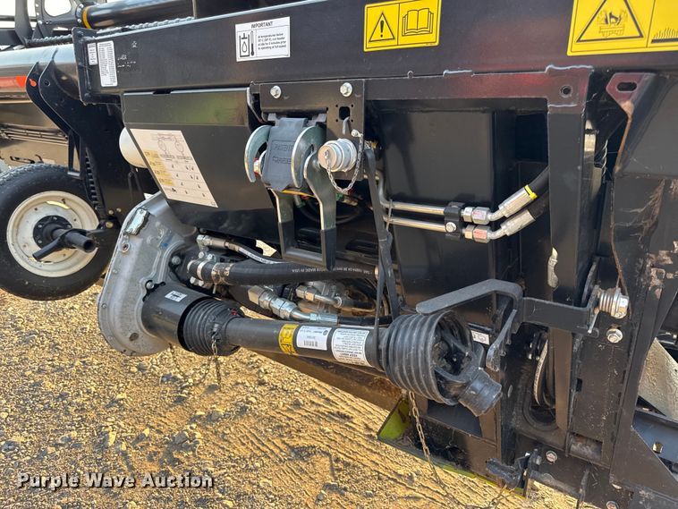 image for item EV6084 2019 MacDon FD135 flex draper head