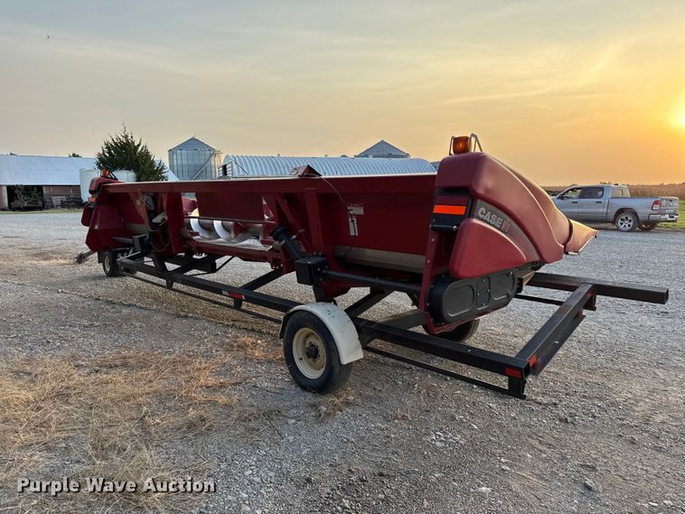 image for item EV6085 2013 Case IH 3412 corn head