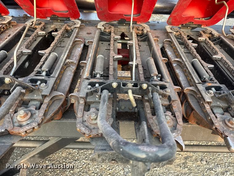 image for item EV6085 2013 Case IH 3412 corn head