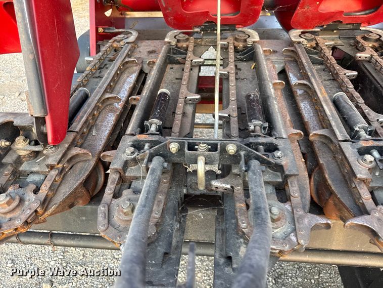 image for item EV6085 2013 Case IH 3412 corn head