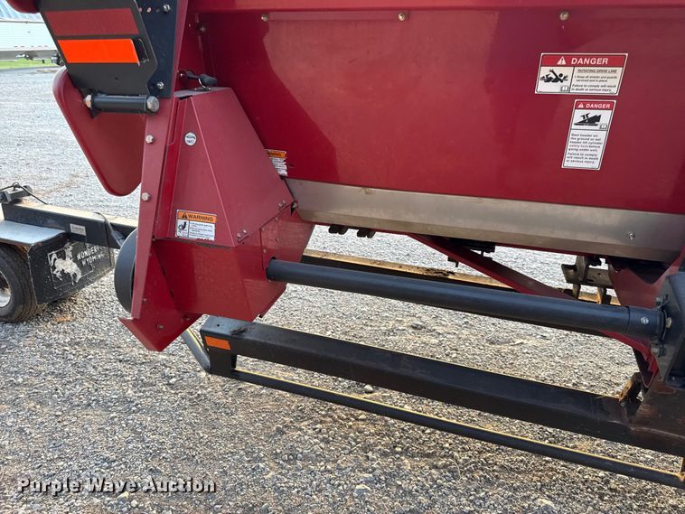 image for item EV6085 2013 Case IH 3412 corn head