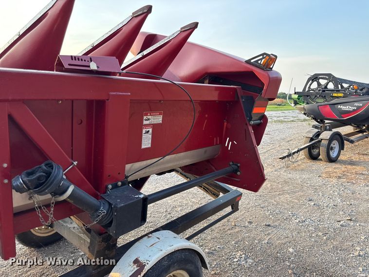 image for item EV6085 2013 Case IH 3412 corn head