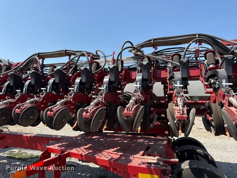 image for item EV6086 2021 Case IH 2140 Early Riser planter