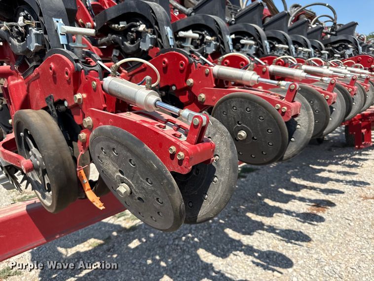 image for item EV6086 2021 Case IH 2140 Early Riser planter