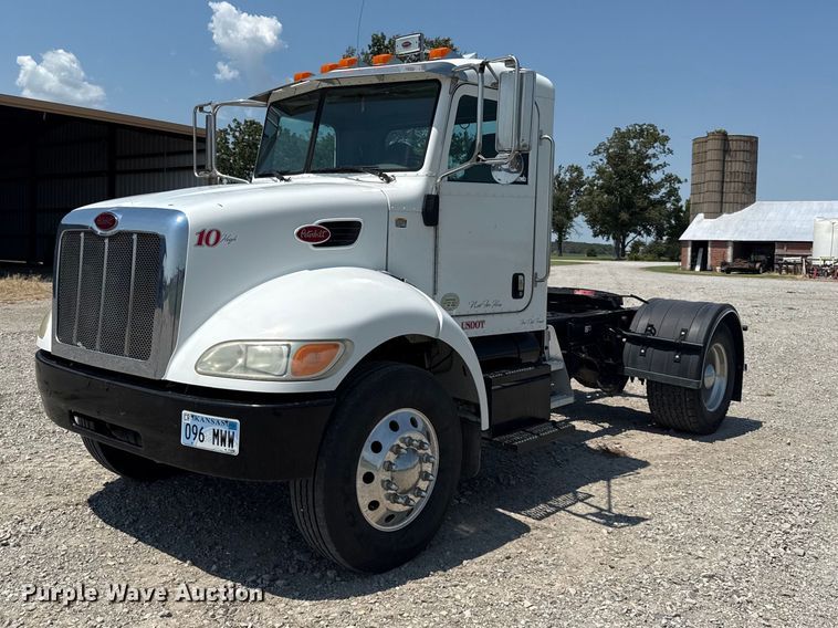 image for item EV6091 2010 Peterbilt 337 semi truck
