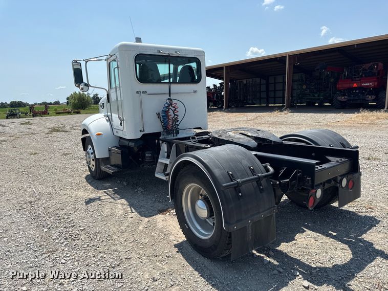 image for item EV6091 2010 Peterbilt 337 semi truck
