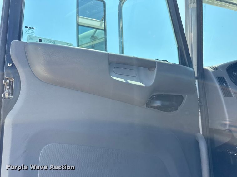 image for item EV6091 2010 Peterbilt 337 semi truck
