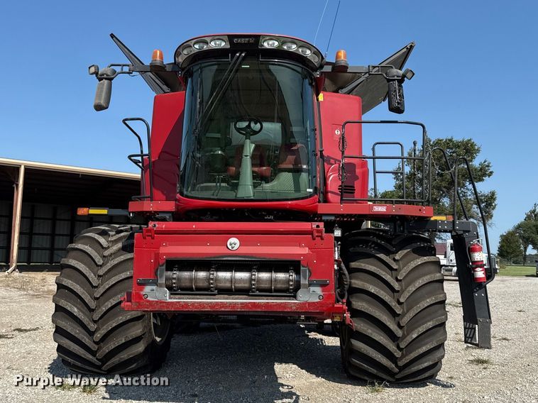 image for item EV6092 2013 Case IH 7230 combine