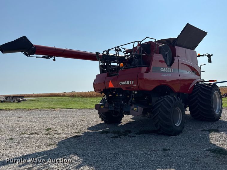 image for item EV6092 2013 Case IH 7230 combine