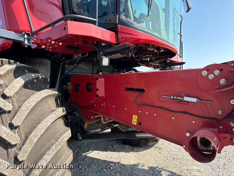 image for item EV6092 2013 Case IH 7230 combine