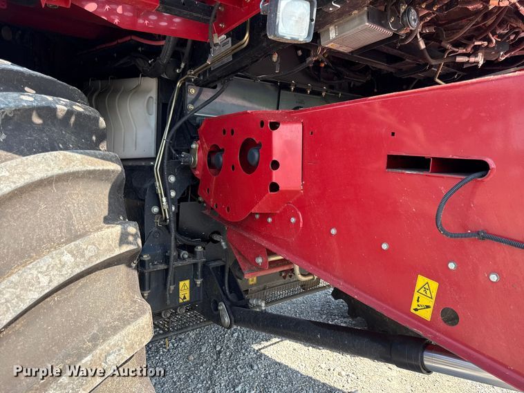 image for item EV6092 2013 Case IH 7230 combine