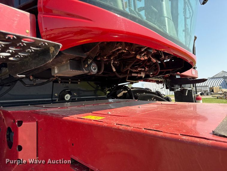 image for item EV6092 2013 Case IH 7230 combine
